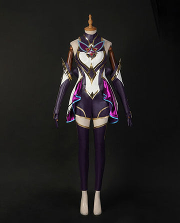 Akali cosplay
